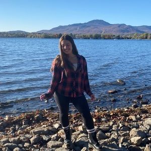 Meet your Posher, Melina